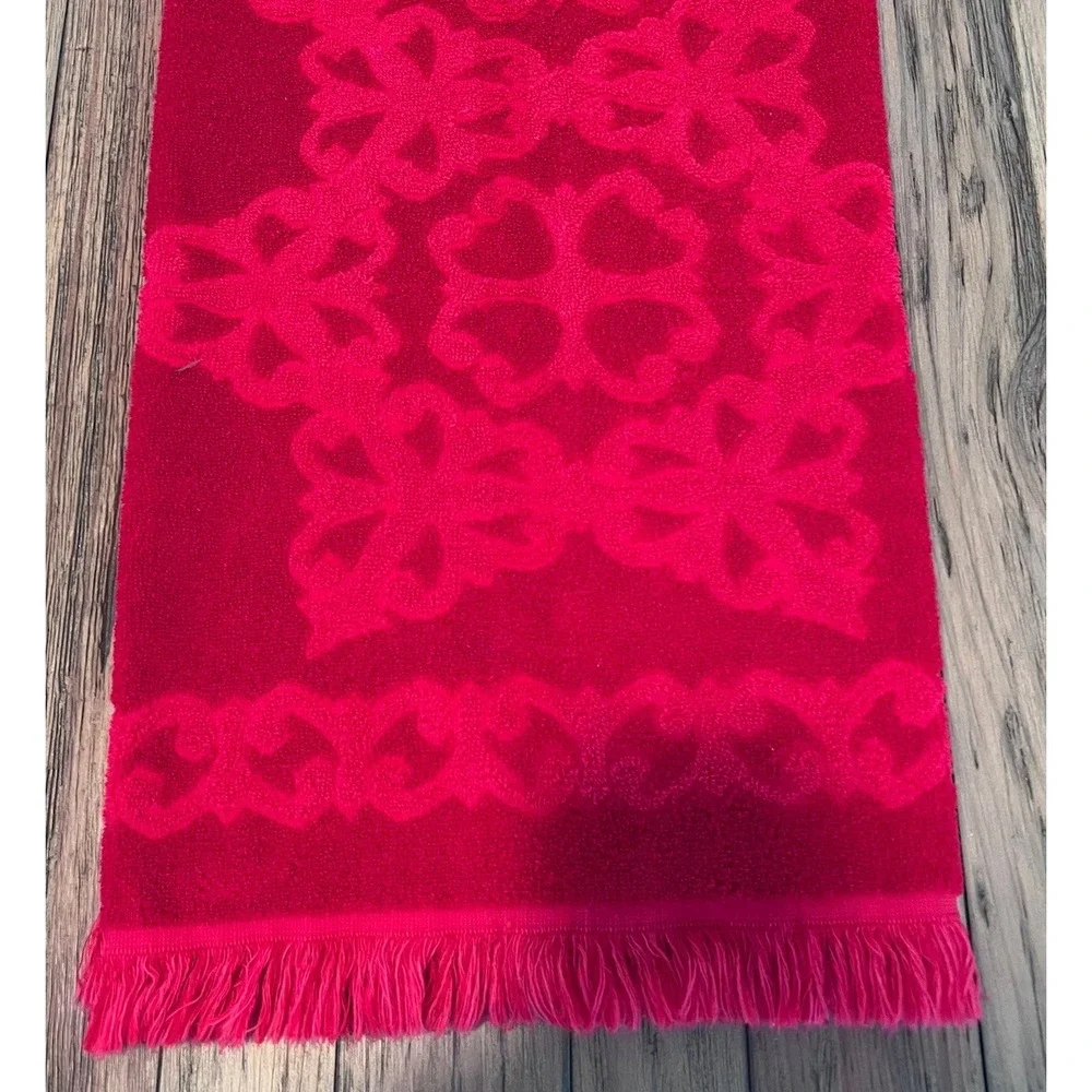 Vintage CANNON Gold Label RED Sculpted Stars 100% Cotton Bath Towel w Fringe USA